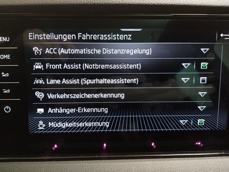 Škoda Karoq 1.5 TSI automatik SportLine • ACC • električna peta vrata — 24