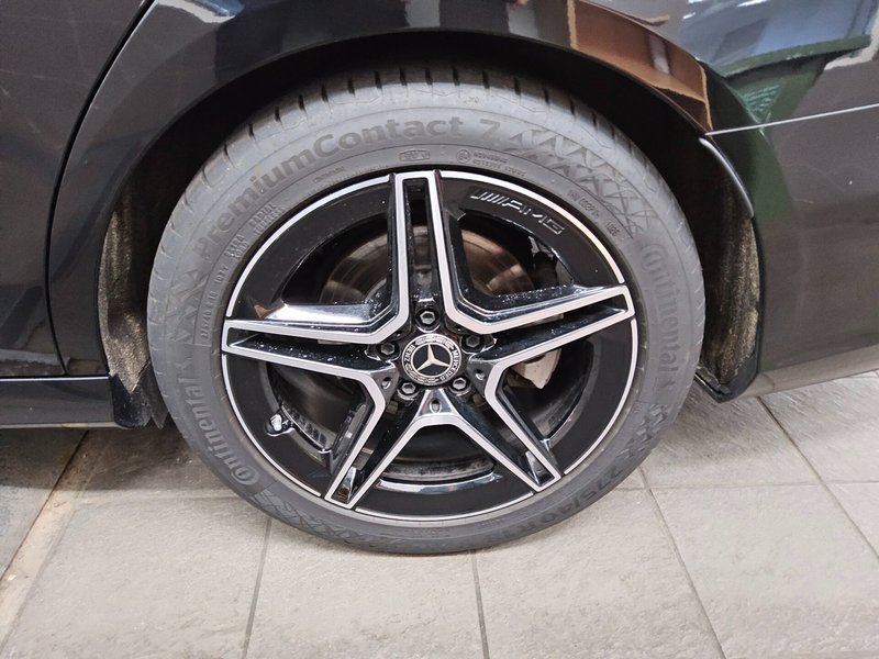 Mercedes-Benz E 220 d karavan automatik AMG Line • 360° kamera • ACC — 11