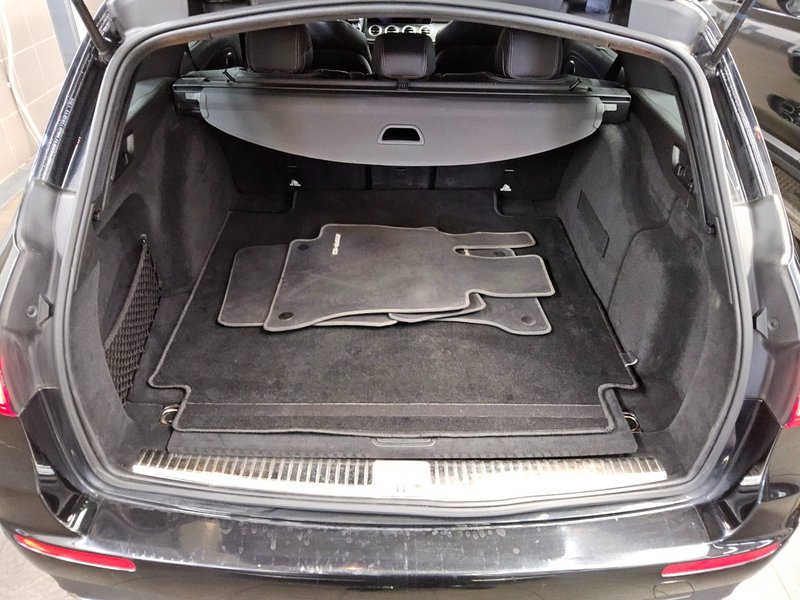 Mercedes-Benz E 220 d karavan automatik AMG Line • 360° kamera • ACC — 12