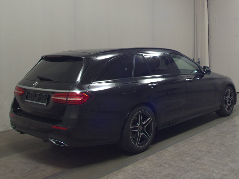 Mercedes-Benz E 220 d karavan automatik AMG Line • 360° kamera • ACC — 4