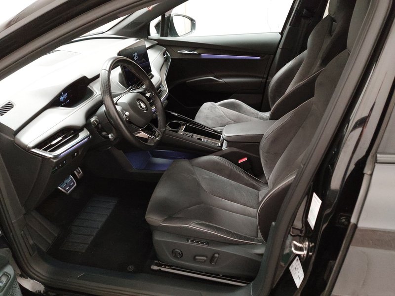 Škoda Enyaq iV 80 SportLine • 360° kamera • LED — 10
