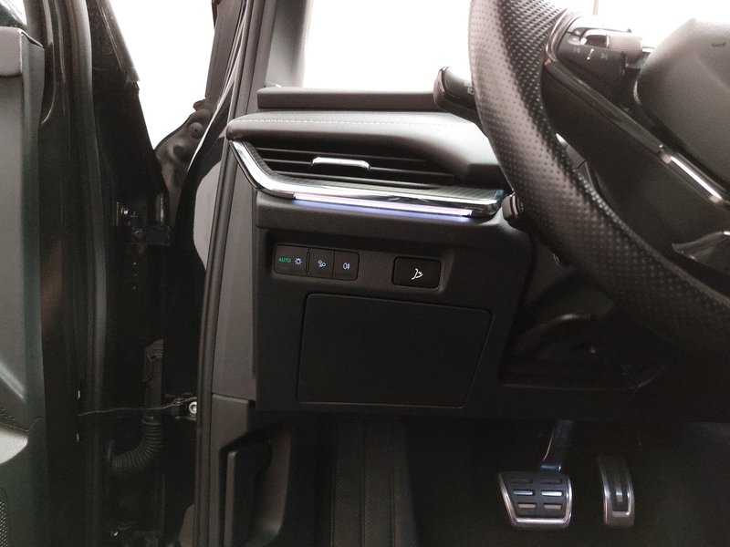 Škoda Enyaq iV 80 SportLine • 360° kamera • LED — 11
