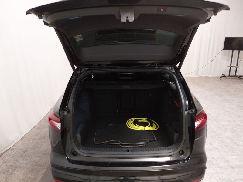 Škoda Enyaq iV 80 SportLine • 360° kamera • LED — 19