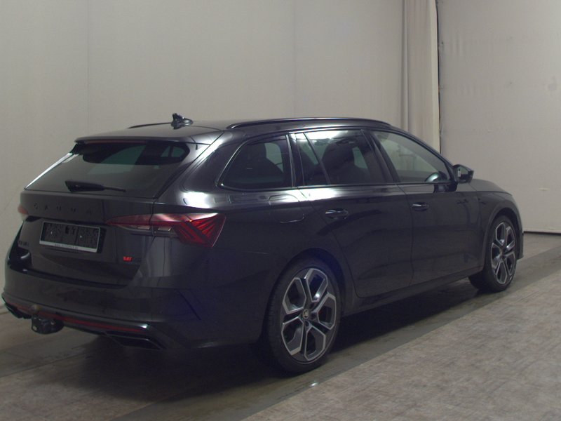 Škoda Octavia Combi 2.0 TSI RS automatik • HUD • ACC — 4