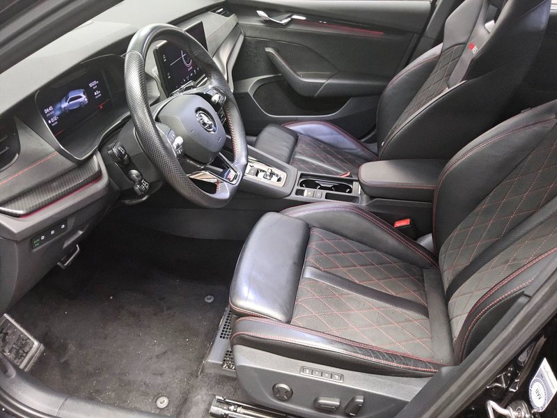 Škoda Octavia Combi 2.0 TSI RS automatik • HUD • ACC — 9
