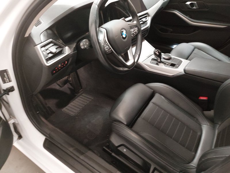 BMW 318d Advantage automatik • HUD • ACC — 6
