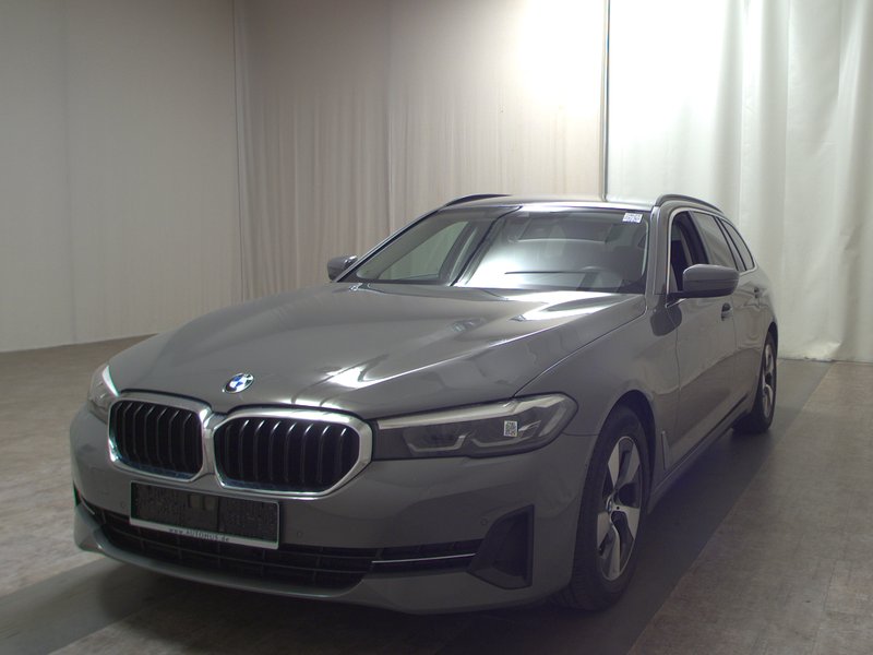 BMW 520d Touring automatik • LED — 2