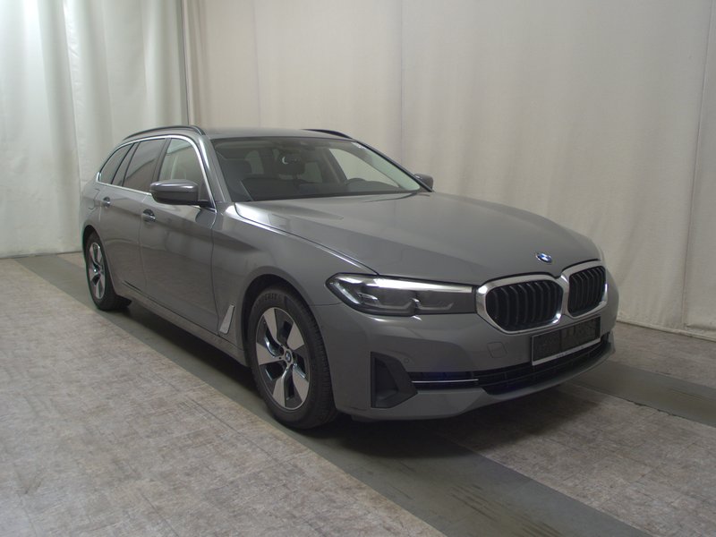 BMW 520d Touring automatik • LED — 3