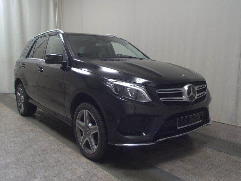 Mercedes-Benz GLE 350 d 4MATIC automatik AMG Line • panorama • 360° kamera — 3