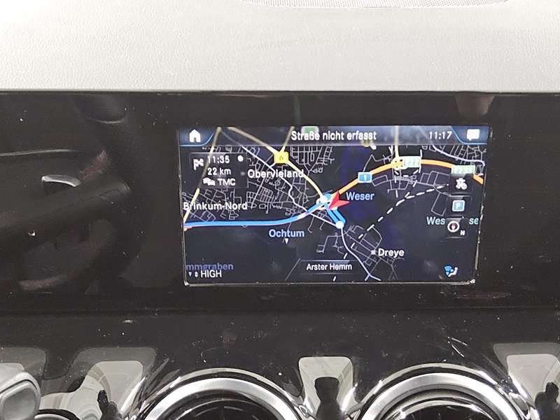 Mercedes-Benz GLA 200 d 4MATIC automatik AMG Line • ACC • LED — 7