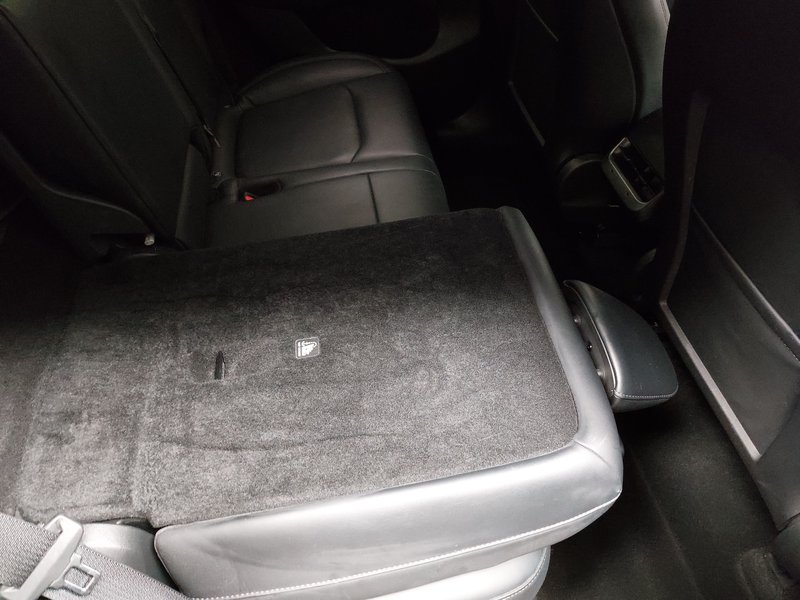 Tesla Model Y Long Range AWD • ACC • 360° kamera — 11