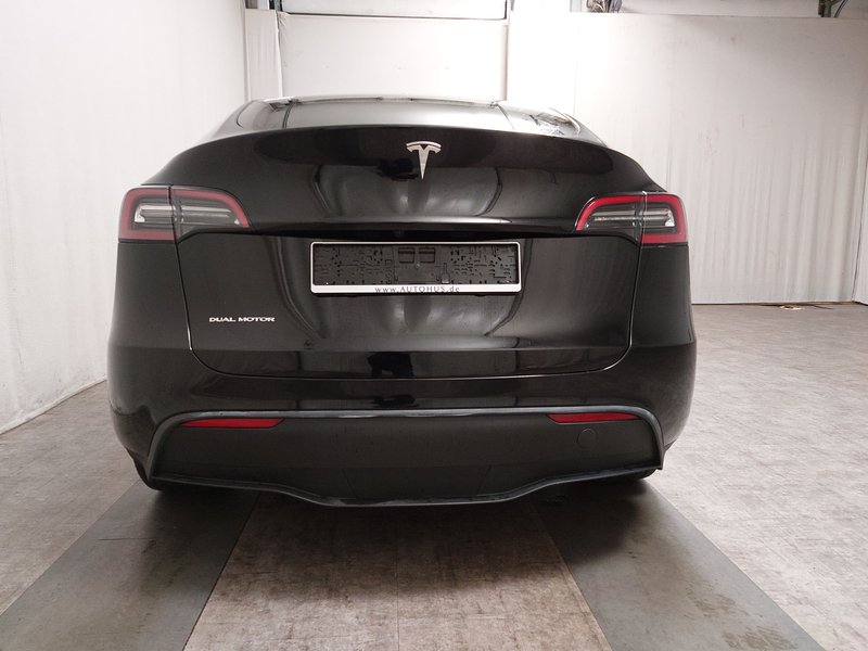 Tesla Model Y Long Range AWD • ACC • 360° kamera — 14