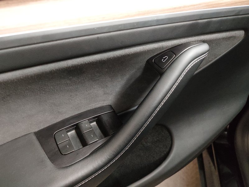 Tesla Model Y Long Range AWD • ACC • 360° kamera — 5