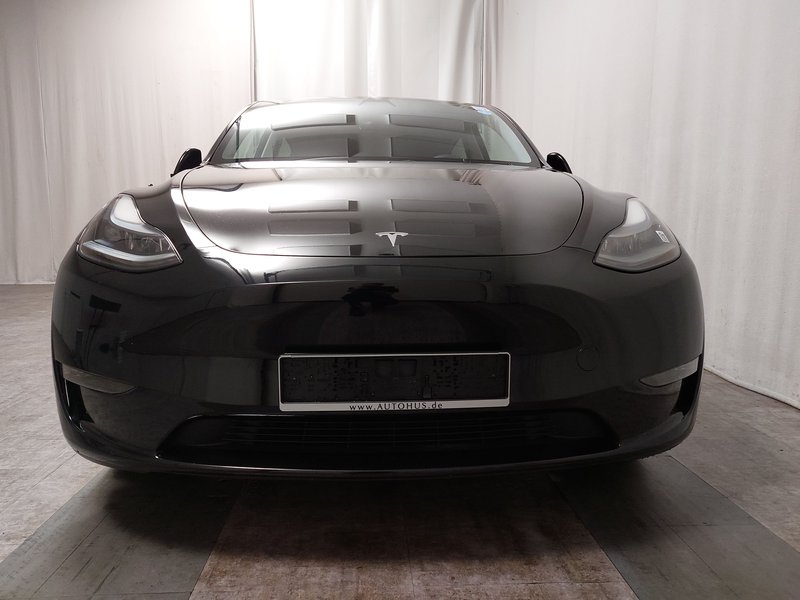 Tesla Model Y Long Range AWD • ACC • 360° kamera — 9