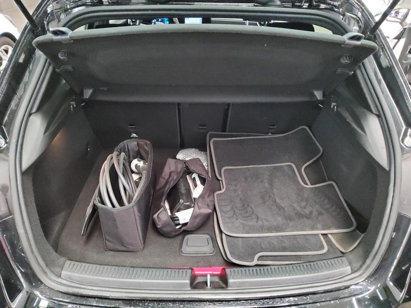 Mercedes-Benz A 250 e automatik Progressive • panorama • koža — 13