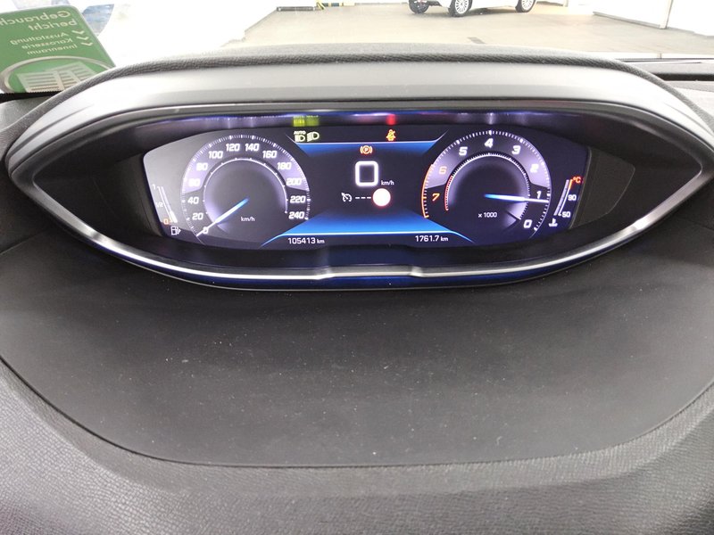 Peugeot 3008 1.2 PureTech Allure • 360° kamera • Full LED — 8
