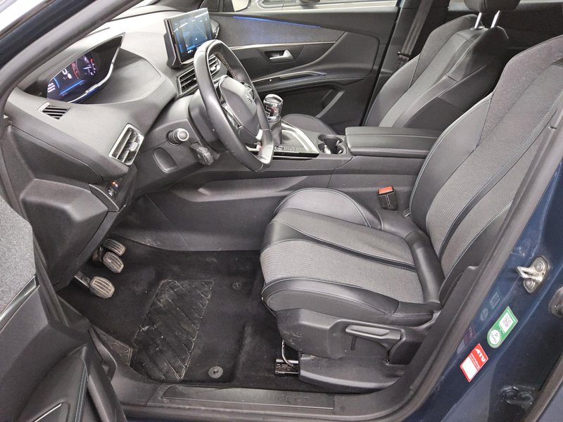 Peugeot 3008 1.2 PureTech Allure • 360° kamera • Full LED — 9