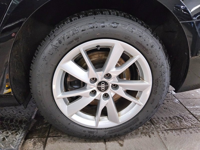 Audi A4 Avant 35 TDI automatik • HUD • Full LED — 10
