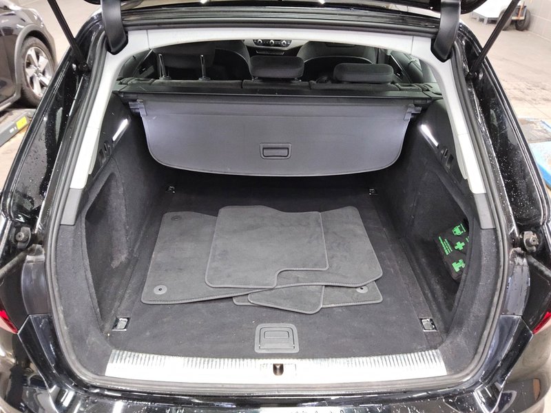 Audi A4 Avant 35 TDI automatik • HUD • Full LED — 11
