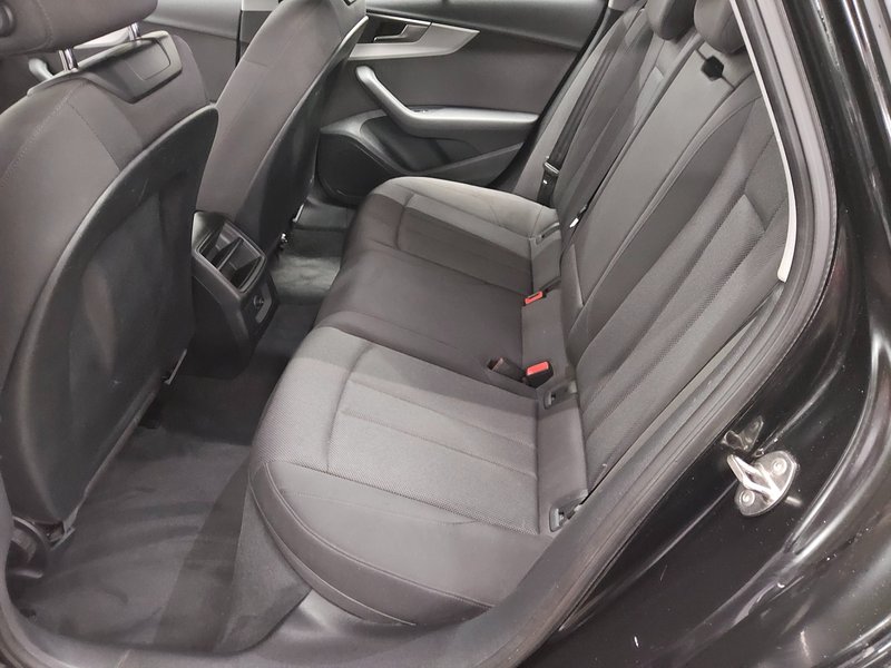 Audi A4 Avant 35 TDI automatik • HUD • Full LED — 13