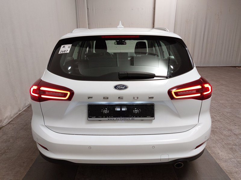 Ford Focus Turnier 1.5 EcoBlue automatik Titanium • LED • Bezključni pristup — 14