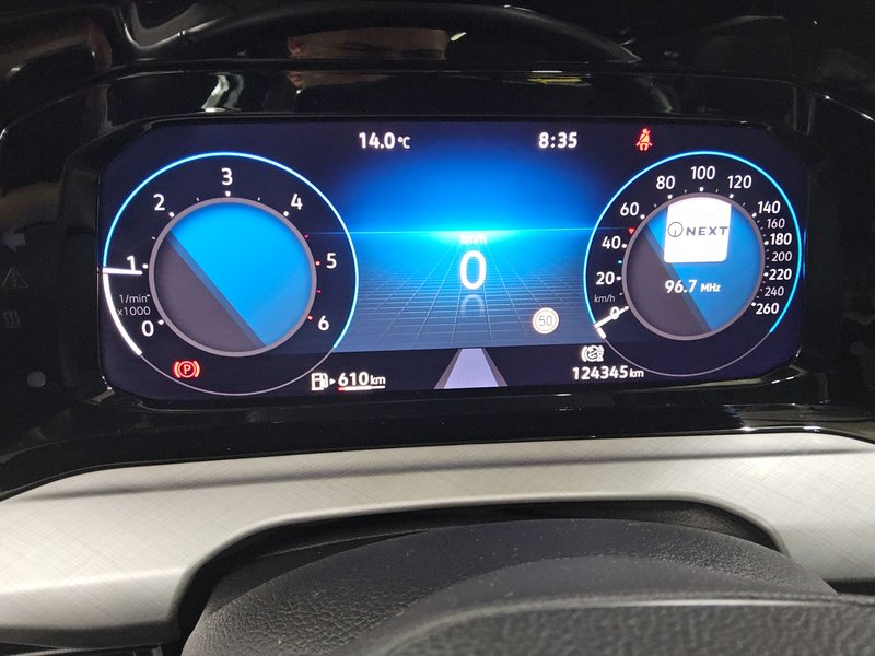 Volkswagen Golf 8 Variant 2.0 TDI • ACC • električna vrata prtljažnika — 8