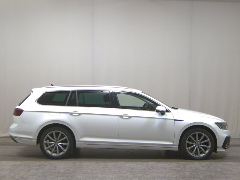 Volkswagen Passat Variant GTE 1.4 TSI automatik • ACC • Kuka za vuču (zakretna)