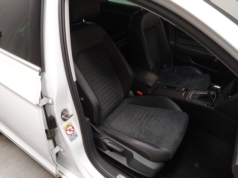 Volkswagen Passat Variant GTE 1.4 TSI automatik • ACC • Kuka za vuču (zakretna) — 10