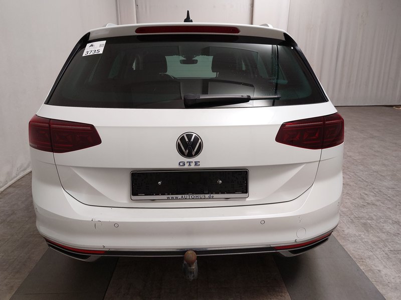 Volkswagen Passat Variant GTE 1.4 TSI automatik • ACC • Kuka za vuču (zakretna) — 14