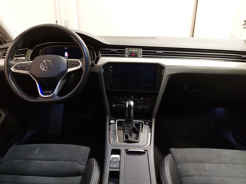 Volkswagen Passat Variant GTE 1.4 TSI automatik • ACC • Kuka za vuču (zakretna) — 18