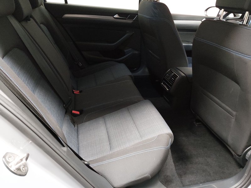 Volkswagen Passat Variant GTE 1.4 TSI automatik • ACC • LED — 12