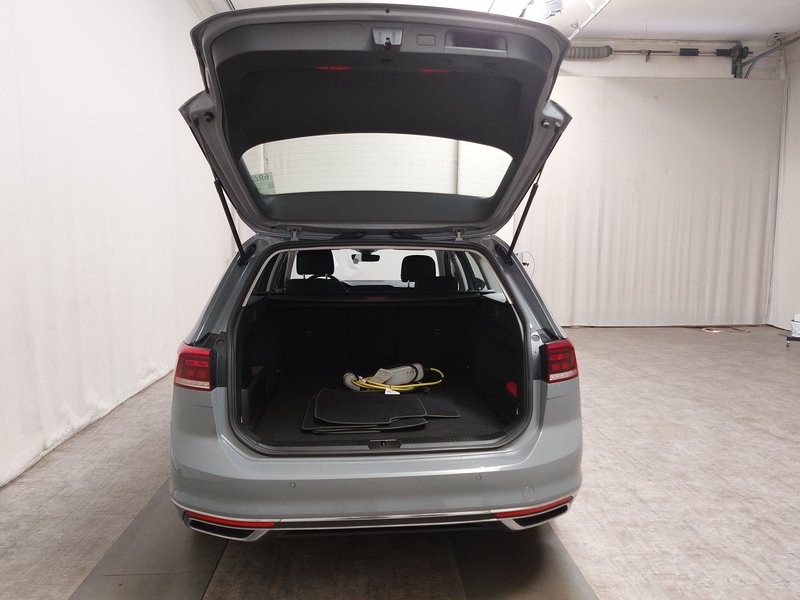 Volkswagen Passat Variant GTE 1.4 TSI automatik • ACC • LED — 17