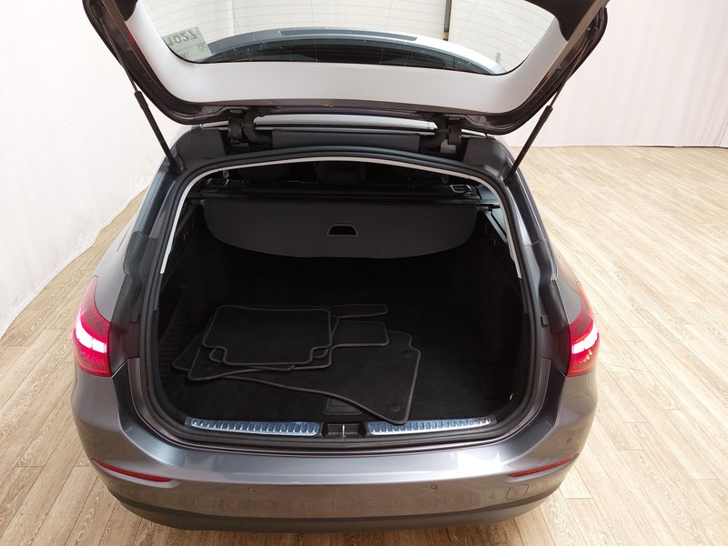 Mercedes-Benz C 220 d karavan automatik • električna peta vrata • LED — 18