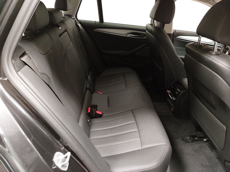 BMW 520d Touring automatik • HUD • panorama — 12