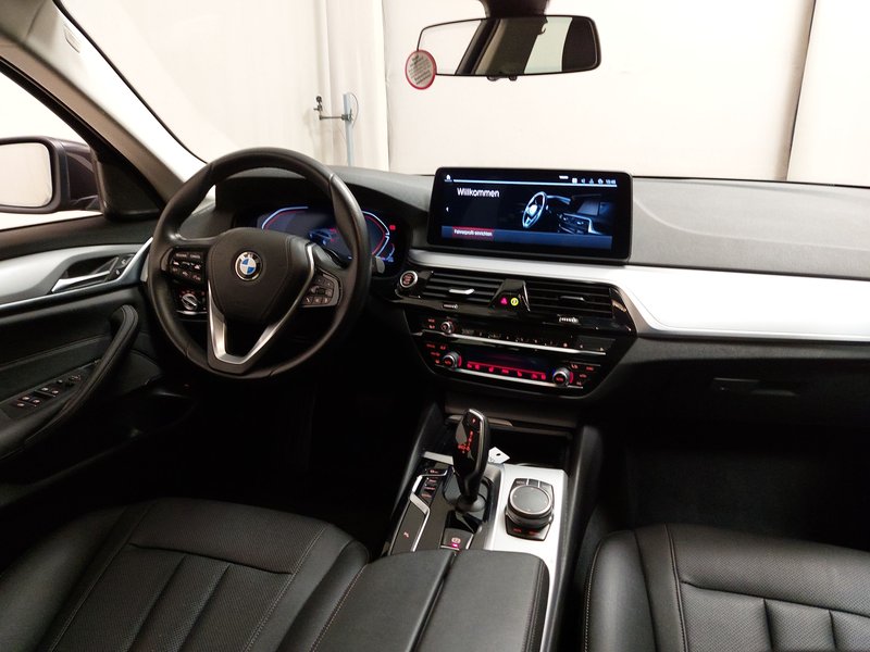 BMW 520d Touring automatik • HUD • panorama — 19