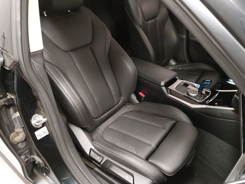 BMW i4 Gran Coupé eDrive40 • AHK • panorama — 10