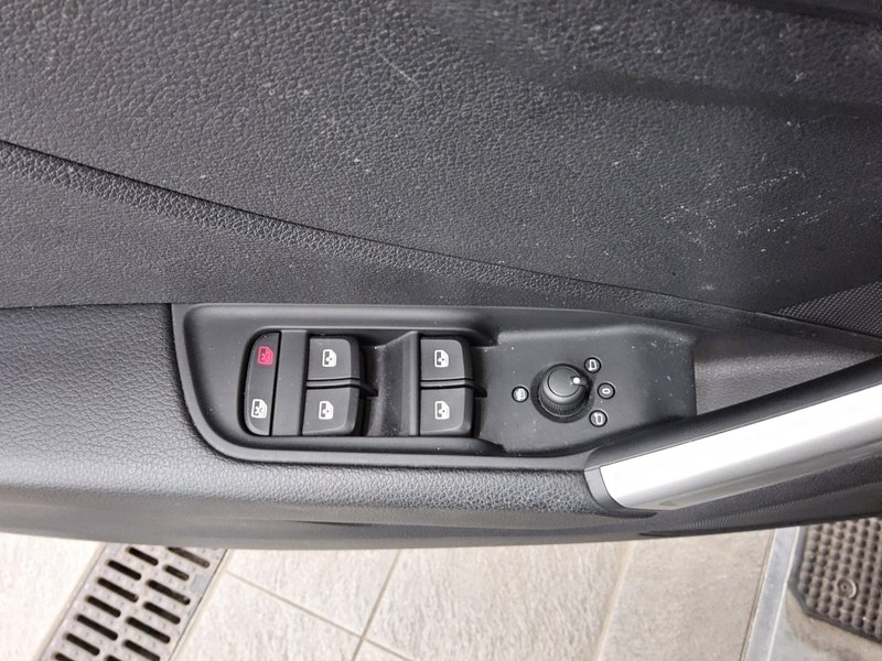 Audi Q2 30 TDI automatik advanced • LED • senzori za parkiranje straga — 9