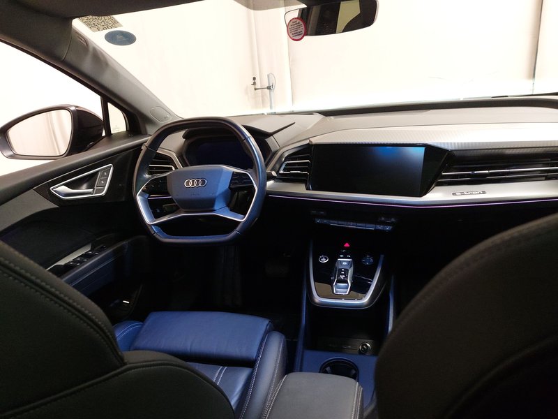 Audi Q4 50 quattro • električna peta vrata • HUD — 19