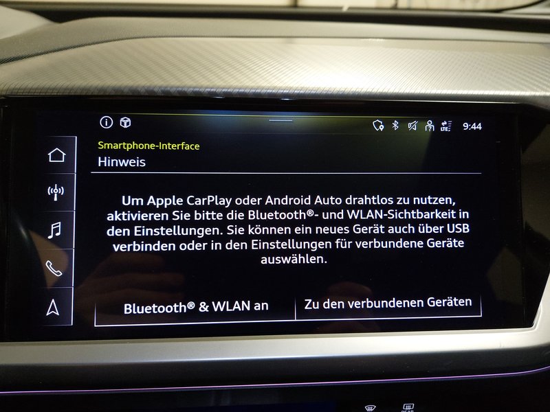 Audi Q4 50 quattro • električna peta vrata • HUD — 21
