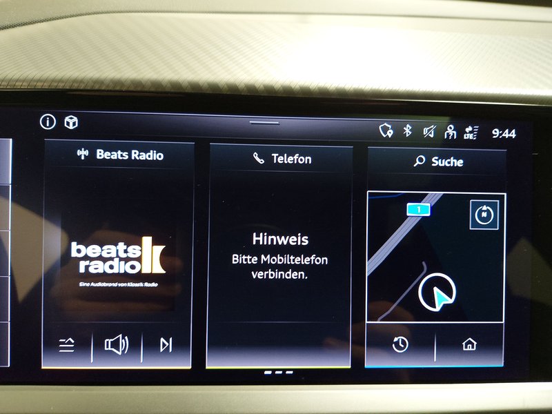 Audi Q4 50 quattro • električna peta vrata • HUD — 22