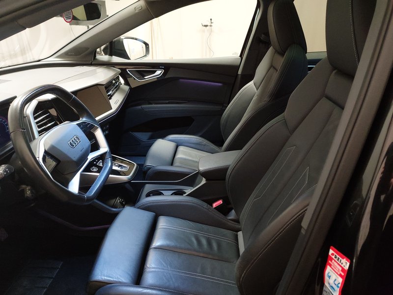 Audi Q4 50 quattro • električna peta vrata • HUD — 6