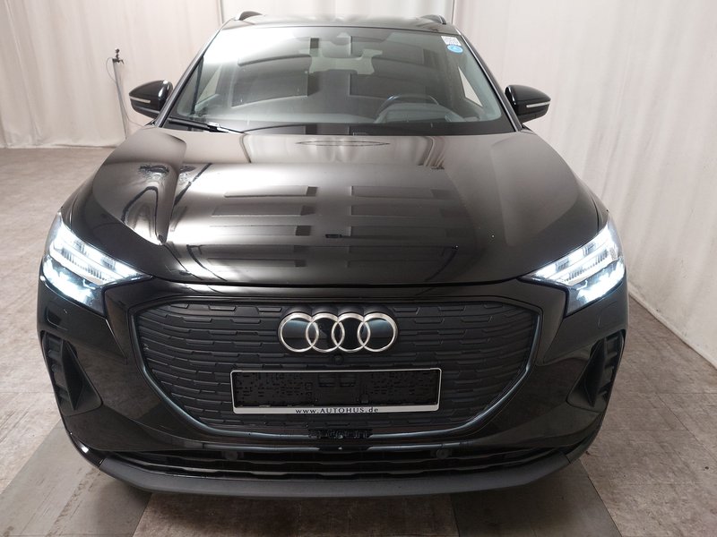 Audi Q4 50 quattro • električna peta vrata • HUD — 9