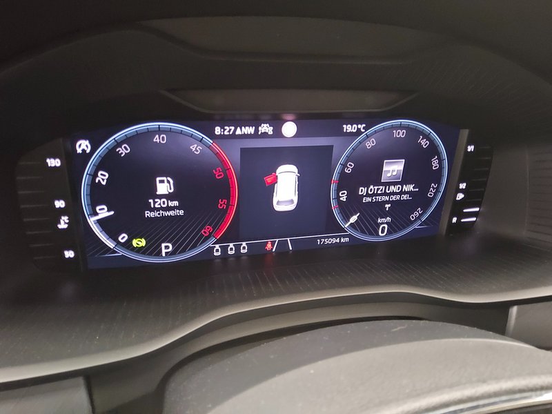 Škoda Kodiaq 2.0 TDI automatik Ambition • ACC • LED — 10