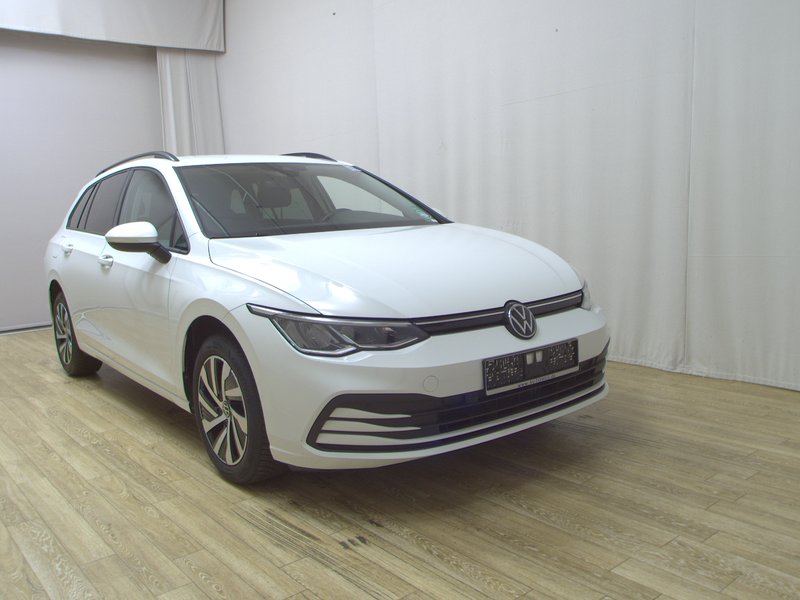 Volkswagen Golf 8 Variant 2.0 TDI automatik Life • ACC • Full LED — 3