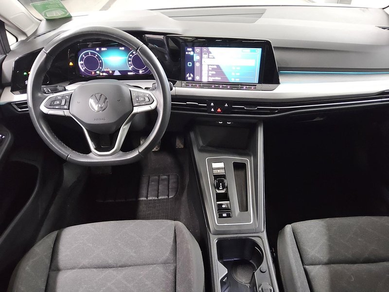 Volkswagen Golf 8 Variant 2.0 TDI automatik Life • ACC • Full LED — 5