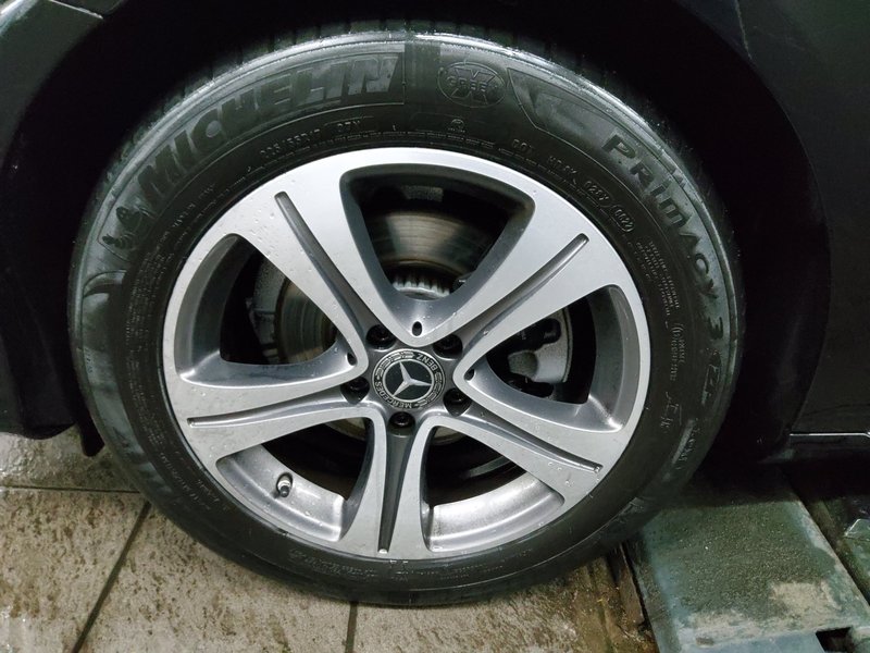 Mercedes-Benz E 220 d karavan automatik Avantgarde • ACC • LED — 10