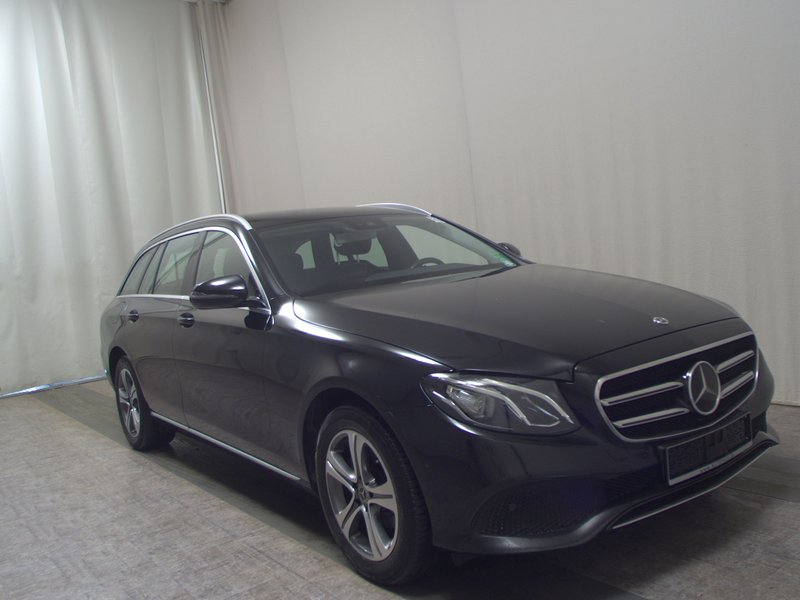 Mercedes-Benz E 220 d karavan automatik Avantgarde • ACC • LED — 3