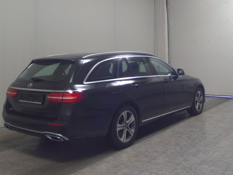 Mercedes-Benz E 220 d karavan automatik Avantgarde • ACC • LED — 4