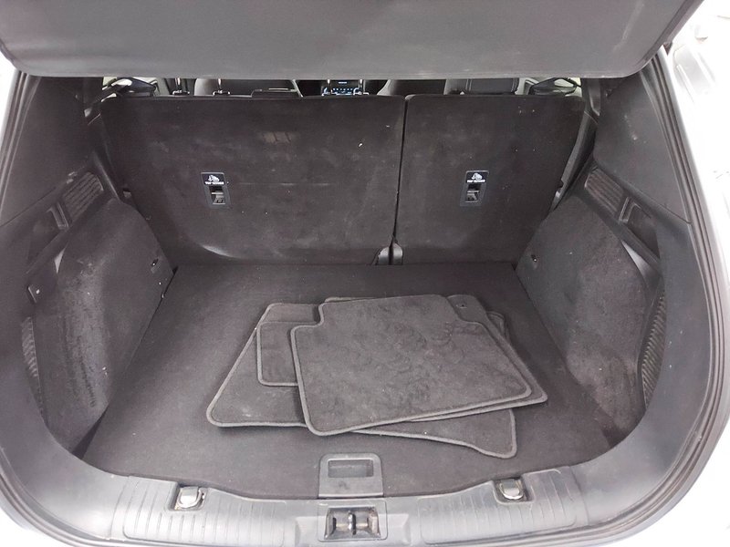 Ford Kuga 2.0 EcoBlue Titanium automatik • ACC • AHK — 11