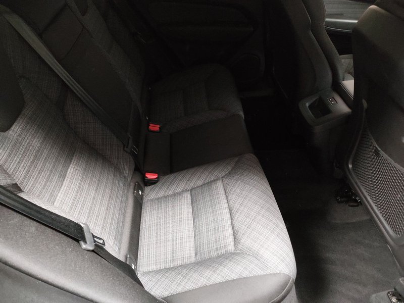 Volvo XC60 B4 D Core automatik • Full LED — 12